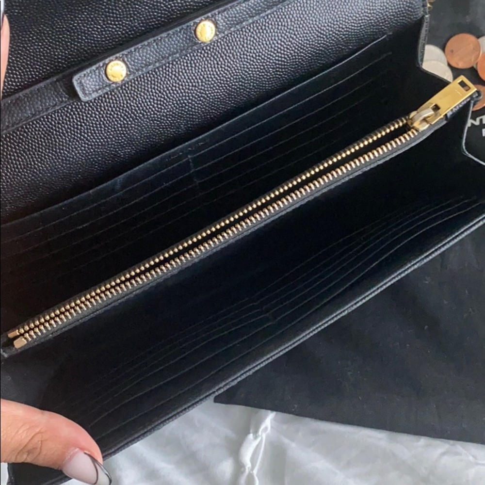 YSL WALLET ON CHAIN - Picture 7 of 10